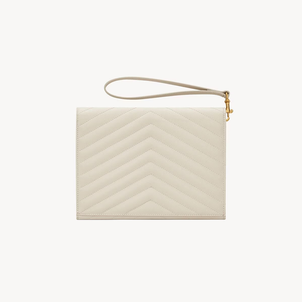 Cassandre Matellassé Flap Pouch in pelle goffrata grain de poudre trapuntata