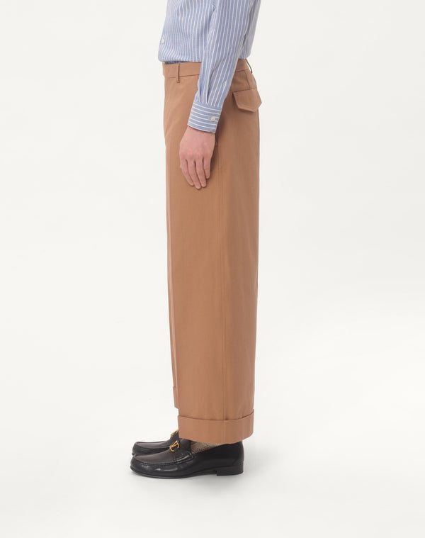 Pantalone In Gabardina Di Cotone Con Risvolto