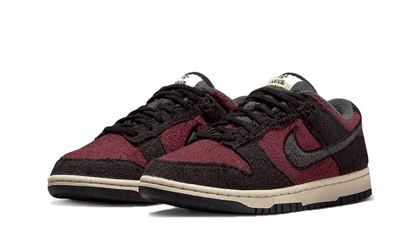 Nike Dunk Low SE Fleece Burgundy Crush