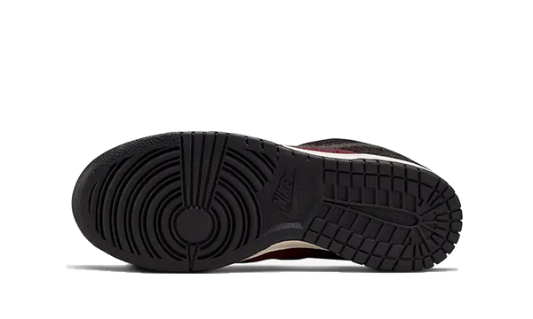 Nike Dunk Low SE Fleece Burgundy Crush