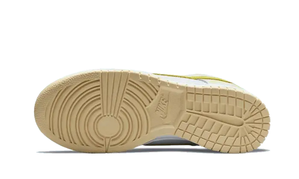 Nike Dunk Low Yellow Strike - DM9467-700