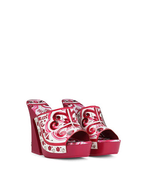 PRINTED POLISHED CALFSKIN CLOGS