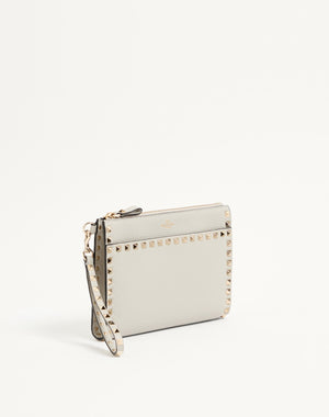 POUCH ROCKSTUD IN VITELLO GRANATO