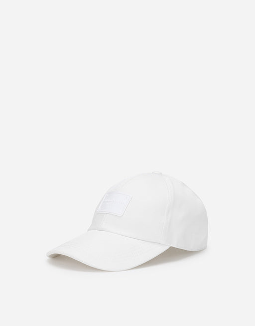 BASEBALL CAP WITH BRANDED TAG