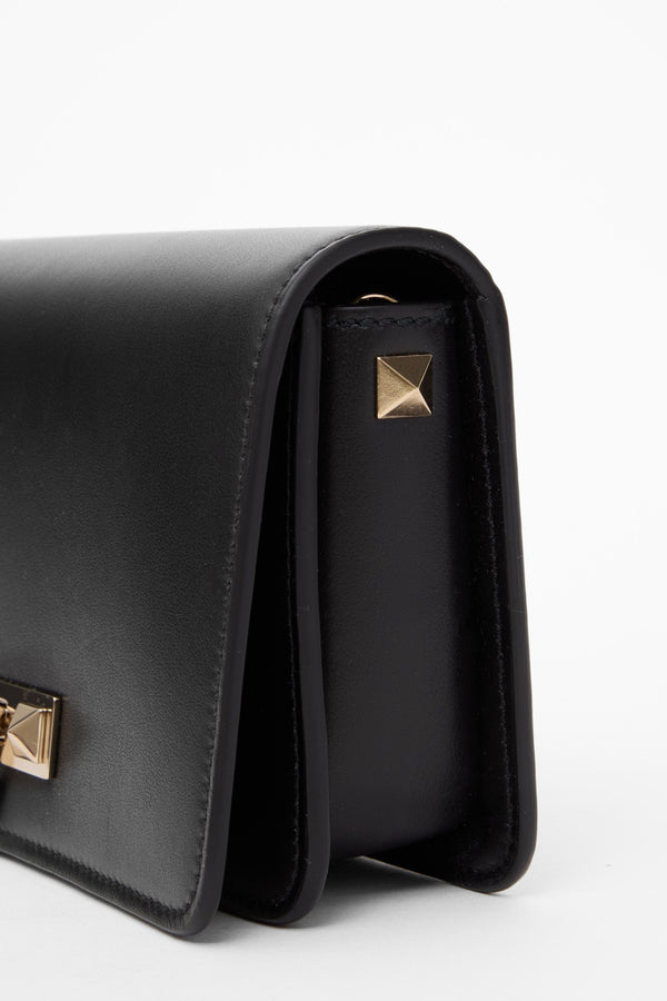 POUCH CON CATENA ROCKSTUD FIERCE IN VITELLO 