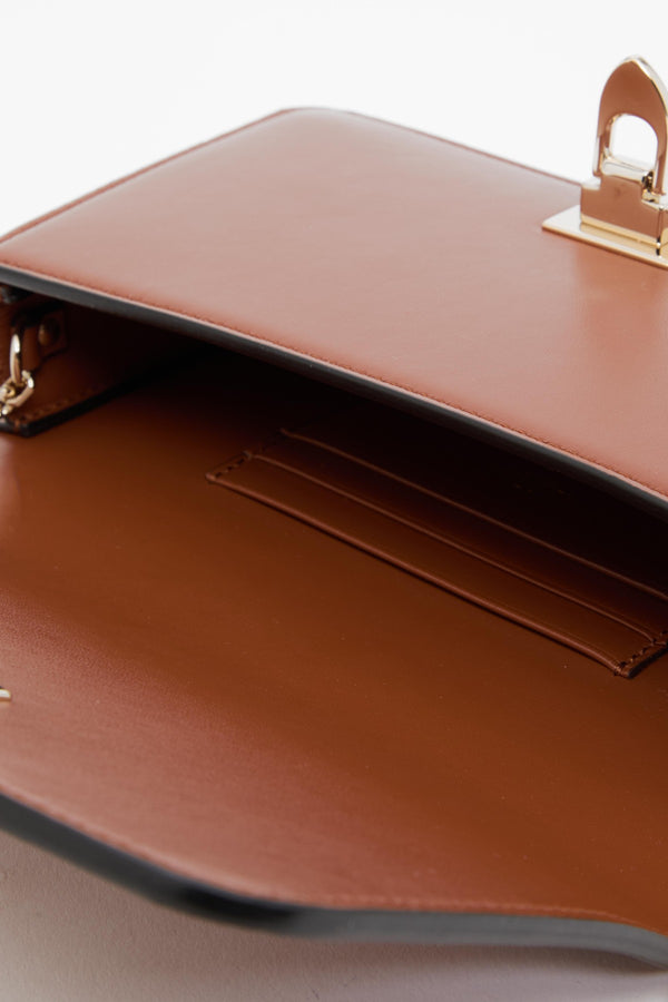 POUCH CON CATENA ROCKSTUD FIERCE IN VITELLO 