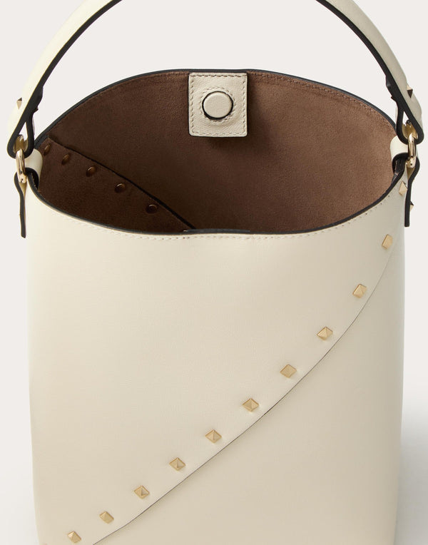 Borsa A Secchiello Valentino Garavani Valentino Garavani Rockstud Wispy In Vitello