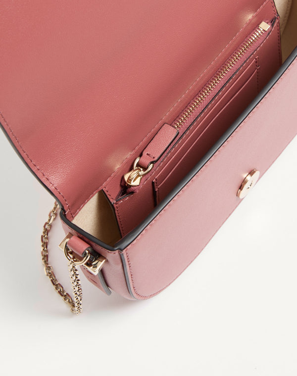 POUCH CON CATENA VLOGO WALK IN VITELLO