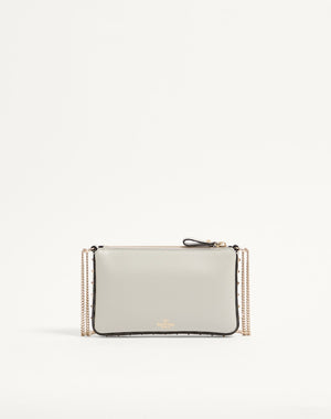 POUCH CON CATENA ROCKSTUD IN VITELLO GRANATO