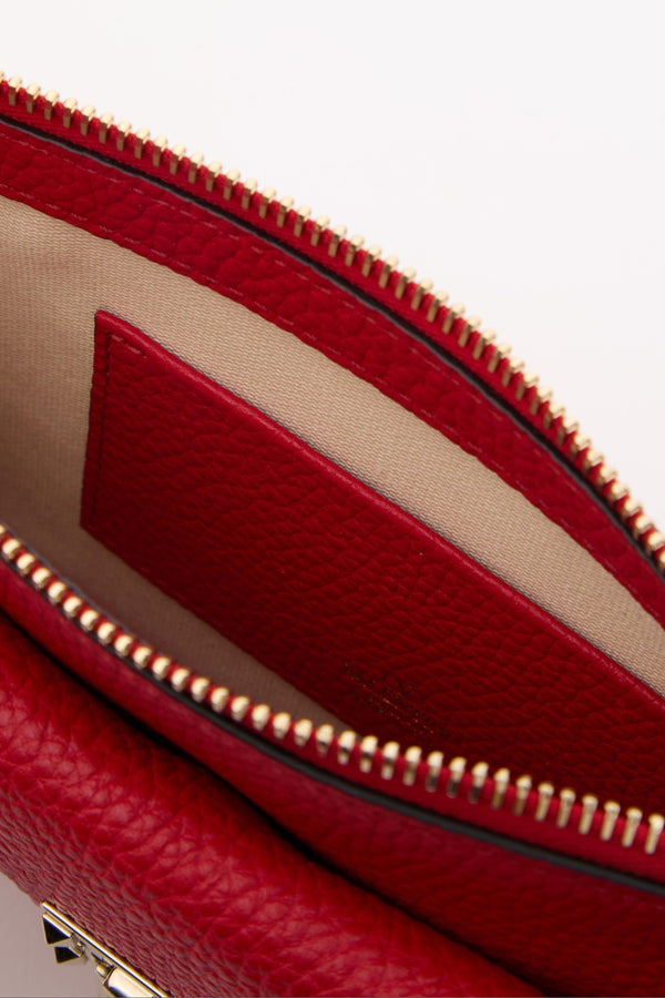 POUCH CON CATENA ROCKSTUD IN VITELLO GRANATO