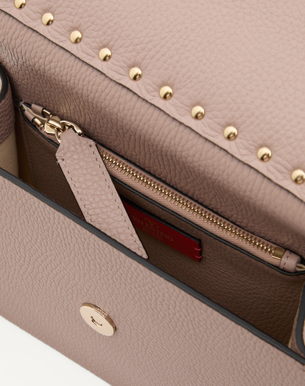 BORSA PICCOLA A TRACOLLA ROCKSTUD IN VITELLO GRANATO