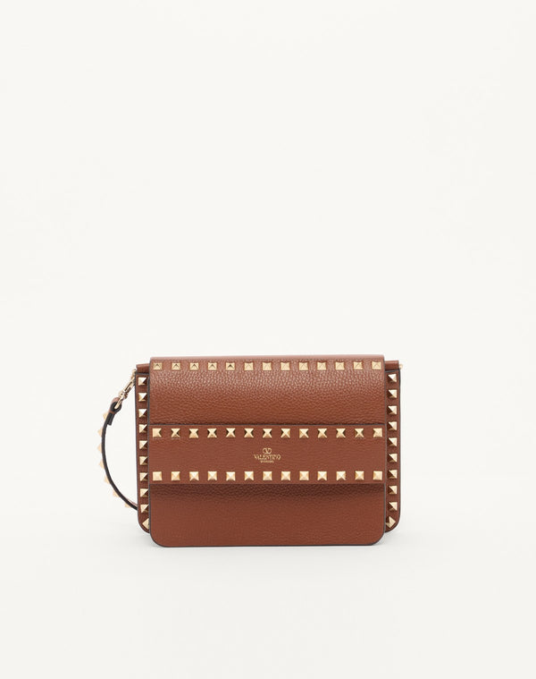 BORSA PICCOLA A TRACOLLA ROCKSTUD IN VITELLO GRANATO