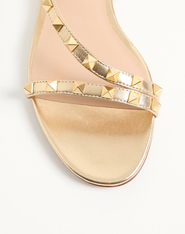 Sandalo Rockstud In Nappa Laminata