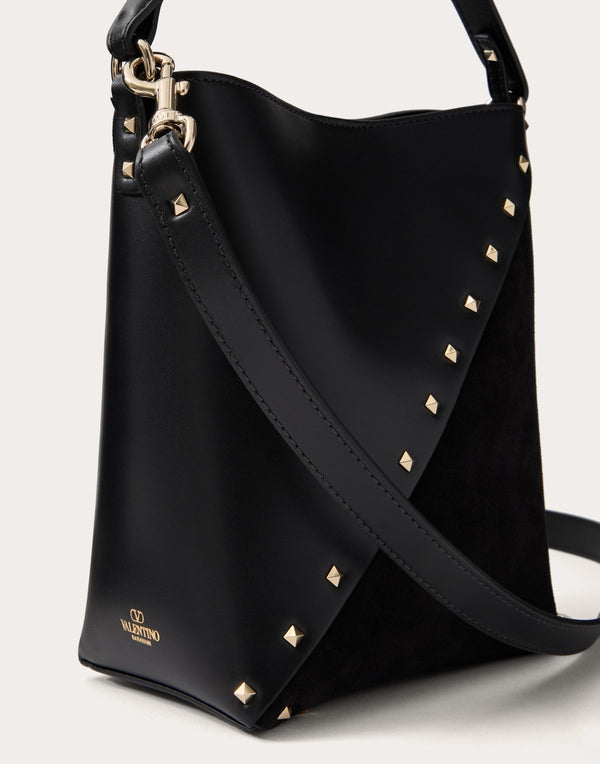 Borsa A Secchiello Valentino Garavani Valentino Garavani Rockstud Wispy In Vitello E Camoscio