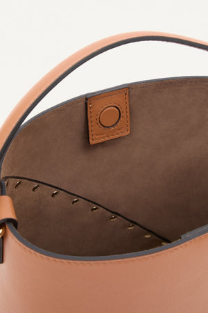 BORSA A SECCHIELLO VALENTINO GARAVANI ROCKSTUD WISPY IN VITELLO