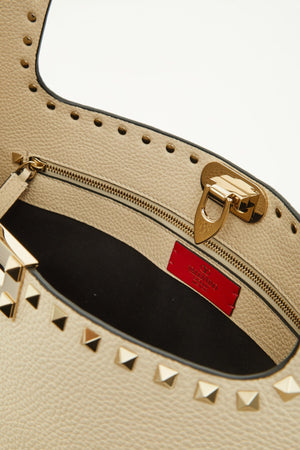 Borsa Hobo Piccola Rockstud In Vitello Granato