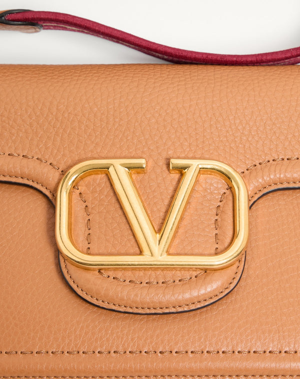 Borsa A Spalla Valentino Garavani Alltime In Vitello Granato Con Tracolla In Nastro Ricamo Cherryfic
