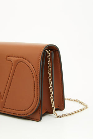 POUCH CON CATENA VLOGO WALK IN VITELLO