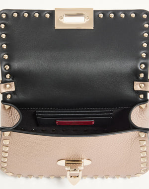 Borsa Piccola A Mano Rockstud In Vitello Granato Laminato