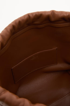 BORSA A SACCHETTO VLOGO POUF IN NAPPA