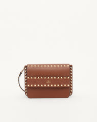 BORSA PICCOLA A TRACOLLA ROCKSTUD IN VITELLO GRANATO