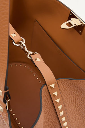 BORSA SHOPPING ROCKSTUD IN VITELLO GRANATO
