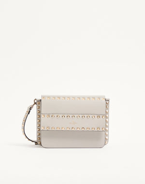 BORSA PICCOLA A TRACOLLA ROCKSTUD IN VITELLO GRANATO