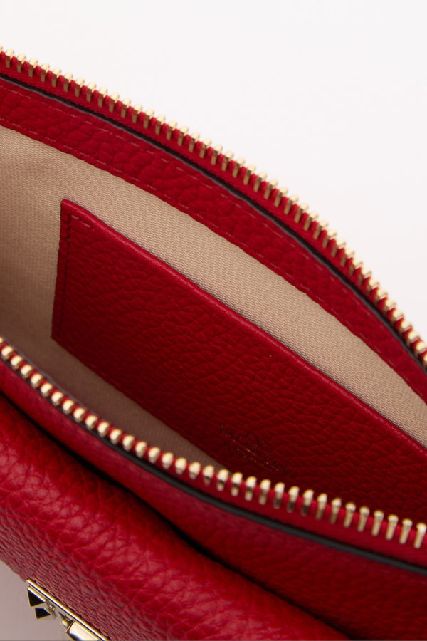 POUCH CON CATENA ROCKSTUD IN VITELLO GRANATO