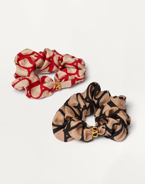 Set Scrunchies Toile Iconographe In Seta Con Applicazione Vlogo