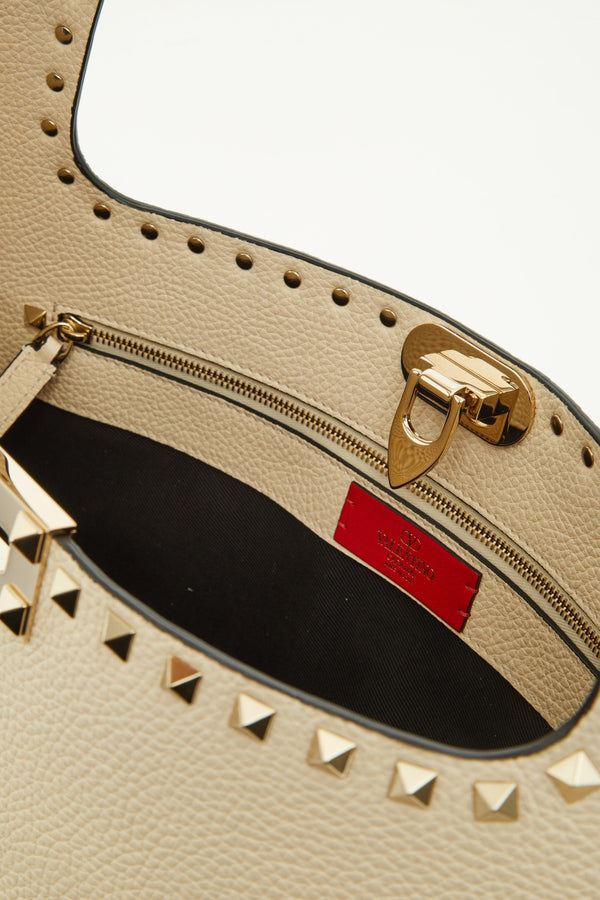BORSA HOBO PICCOLA ROCKSTUD IN VITELLO GRANATO