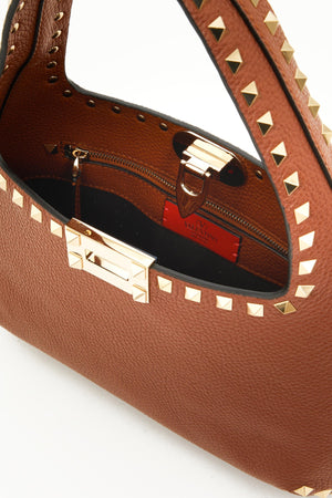 BORSA HOBO PICCOLA ROCKSTUD IN VITELLO GRANATO
