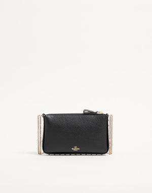 POUCH CON CATENA ROCKSTUD IN VITELLO GRANATO