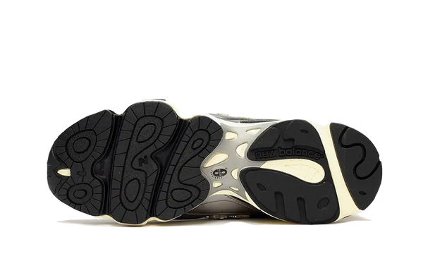 New Balance 1000 Plata Metalizado 