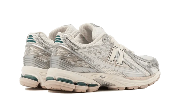 New Balance 1906R Silver Metallic Cream