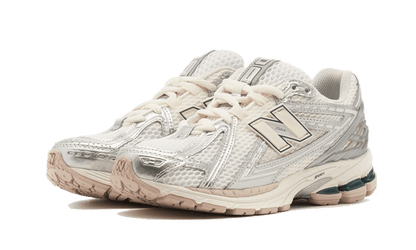 New Balance 1906R Silver Metallic Cream