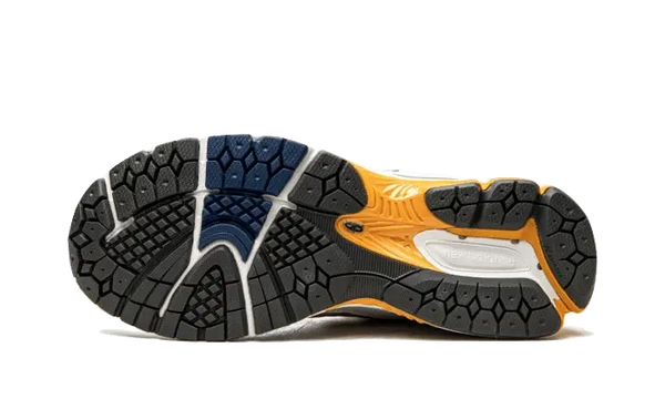 New Balance 2002R Bryant Giles