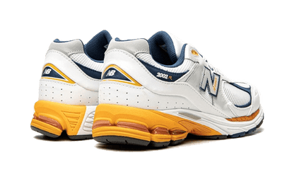 New Balance 2002R Bryant Giles