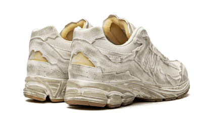 New Balance 2002R Protection Pack Distressed