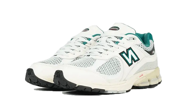 New Balance 2002R Sea Salt Vintage Teal