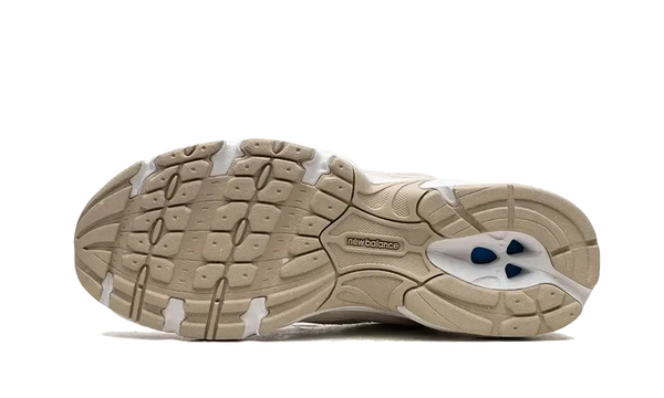 New Balance 530 Sea Salt Moonbeam