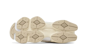 New Balance 9060 Sea Salt Brown