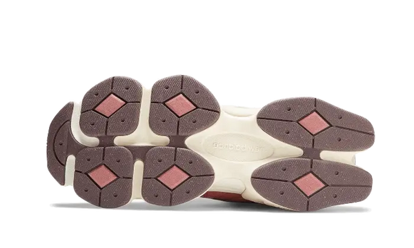 New Balance 9060 Sea Salt Cherry Blossom