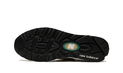New Balance 990 V2 Kith Tannin