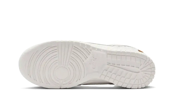 Nike Dunk Low Give Her Flowers