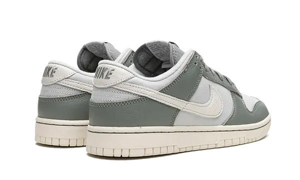 Dunk Low Mica Green Nike  Sneakers