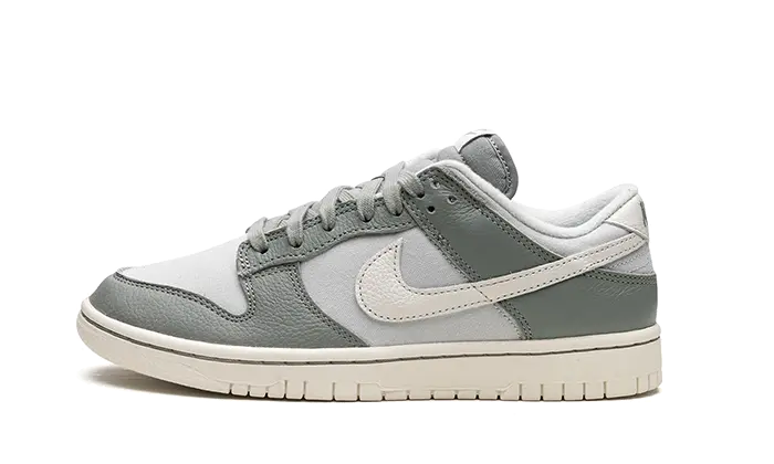 Dunk Low Mica Green Nike  Sneakers