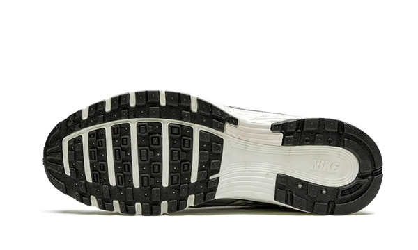 nike-p-6000-metallic-silver