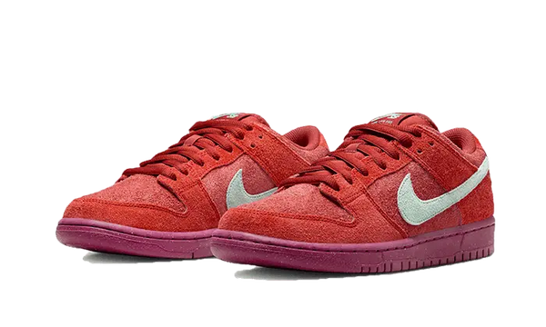 Nike SB Dunk Low Mystic Red