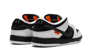 nike-sb-dunk-low-tightbooth