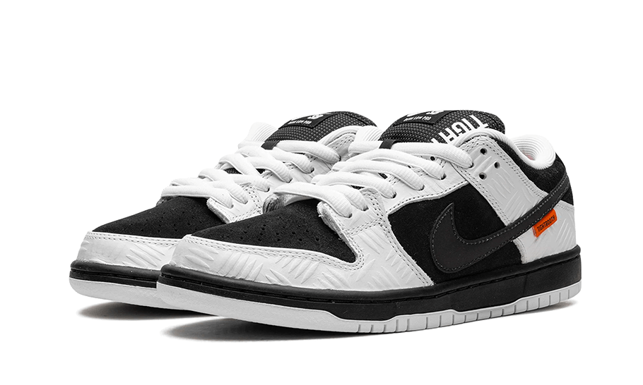 nike-sb-dunk-low-tightbooth